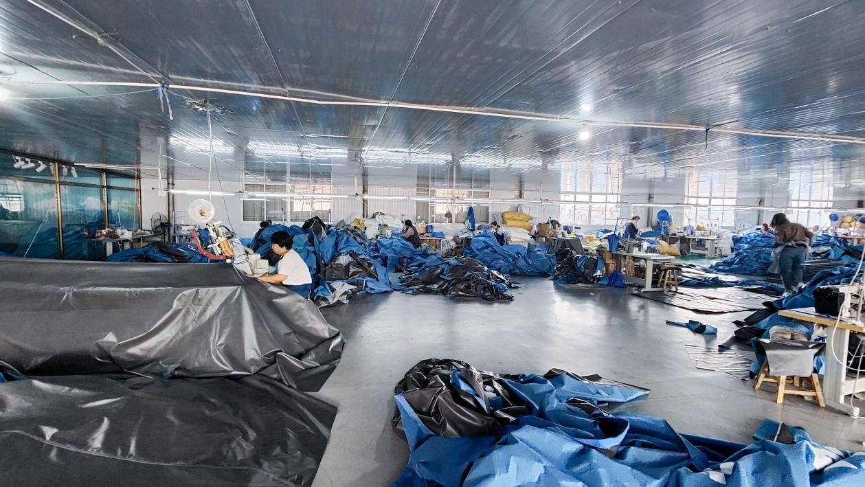 Tangshan Pengcheng сыртқы өнімдері «Қытайдағы интеллектуалды өндірістің» күшін көрсету үшін экспорттық тапсырыстардың өсуін және жаһандық нарықтағы қатысуын тереңдетуде.